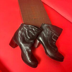 Black leather ankle boot heels with dark red wood block heels ❤️🖤​​​​​​​​​​​​​